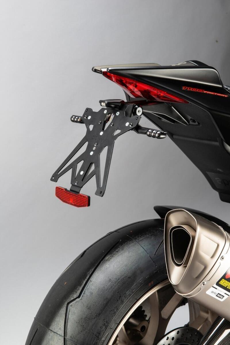 Porta Targa Regolabile per Aprilia A3
